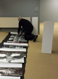 Zapomenutá výstava Jindřicha Štreita z 80. let. Snímky, které byly dlouhá léta zabalené v roli papíru, vystaví Muzeum umění v Olomouci