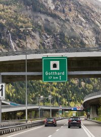 Gotthardský tunel, jedna z nejdůležitějších severo-jižních dopravních tepen v Evropě