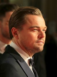 Herec Leonardo DiCaprio při příchodu na 88. ročník předávání Oscarů