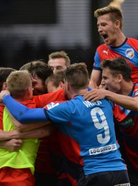 Plzeňští fotbalisté mají před vzájemným soubojem se Spartou náskok osmi bodů