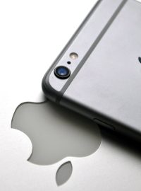 Apple, iPhone