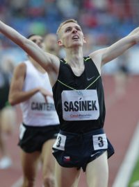 Filip Sasínek doběhl závod na 1500 metrů na Zlaté tretře v čase 3:36,32