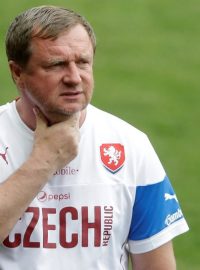 Pavel Vrba má před Eurem o čem přemýšlet. Generálku jeho tým prohrál