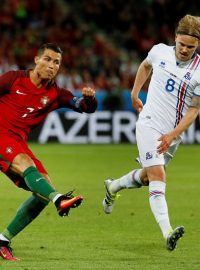Portugalsko remizovalo s Islandem 1:1