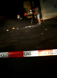 O nálezu ručně malované vlajky Islámského státu v pokoji útočníka informoval o tom bavorský zemský ministr vnitra (ilustrační foto)