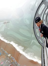 Pohyblivá rozhledna British Airways i360 v jihoanglickém Brightonu