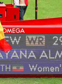 Almaz Ayanaová dnes zaběhla nový světový rekord v závodě na 10 km