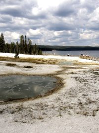 Yellowstone; lake, jezero