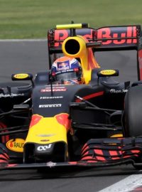 Max Verstappen na dráze v Mexiku