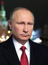 Vladimir Putin testuje Evropu, míní The Independent.