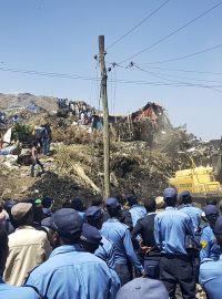 Sesuv na skládce v Etiopii má už 35 obětí, další se pohřešují