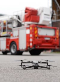 Bezpečně domů. Dron DJI pardubických hasičů se při ztrátě spojení nebo slabé baterii sám vrátí na místo vzletu