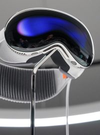 Speciální brýle Vision Pro určené pro takzvanou smíšenou realitu vyvinula americká společnost Apple