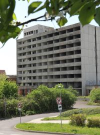 Vybydlený hotel Máj na Severní Terase v Ústí nad Labem