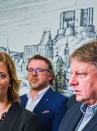 Podpis koaliční smlouvy v Brně mezi zástupci ODS s TOP 09, ANO, KDU-ČSL se STAN a ČSSD