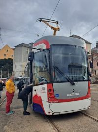 Nová tramvaj v Olomouci se speciálním zabezpečovacím systémem
