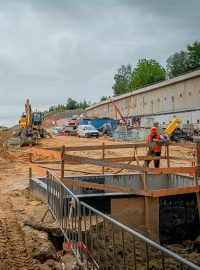 Stavba dálničního tunelu Pohůrka u Českých Budějovic