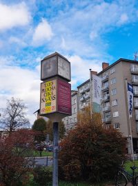 Otočné hodiny na křižovatce ulic Legionářská a Studentská v Olomouci