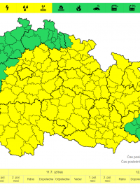 Bouřky, které mají v pátek odpoledne dorazit do Česka, mohou zejména na severu Moravy a ve Slezsku přejít do trvalejších srážek