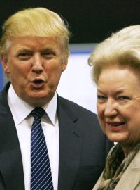 Donald Trump a jeho sestra Maryanne Trumpová Barryová.
