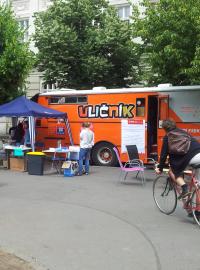 Takzvaných streetworkerů jsou asi dvě tisícovky a polovina z nich se věnuje právě dětem.