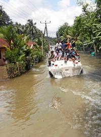 Záplavy na Srí Lance mají přes 122 obětí.