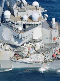 Americký torpédoborec USS Fitzgerald po srážce