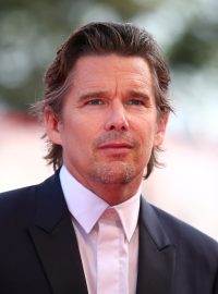 Americký herec Ethan Hawke na filmovém festivalu v Benátkách v roce 2017