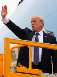 Americký prezident Donald Trump se loučí s Vietnamem