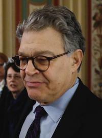 Odstupující demokratický senátor Al Franken