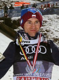 Kamil Stoch s trofejí