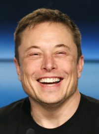 Elon Musk na tiskové konferenci po úspěšném stratu rakety Falcon Heavy
