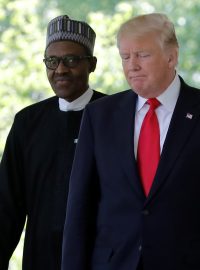 Bývalý americký prezident Donald Trump s nigerijskou hlavou státu Muhammaduem Buharim v roce 2018