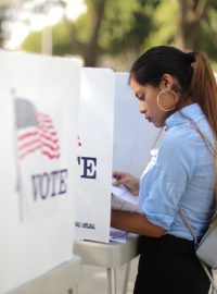 Pro osmnáctiletou Desteny Martinezovou jsou letošní volby vůbec první, jichž se účastní