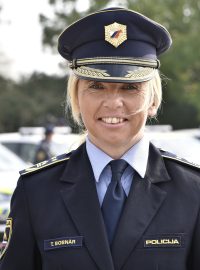 Slovinská vláda v úterý jmenovala nového celostátního šéfa policie - Tatjanu Bobnarovou. Podle médií je to vůbec první žena, která stane v čele policejního sboru této někdejší jugoslávské republiky.