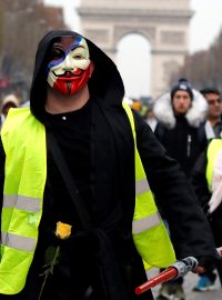 Hnutí &quot;žluté vesty&quot; protestuje ve Francii už pátou sobotu v řadě.