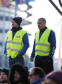 Ve Francii znovu vyšli do ulic příznivci hnutí žlutých vest