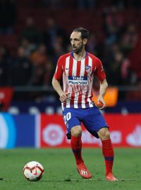 Španělský fotbalový obránce Juanfran v dresu Atlética Madrid