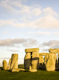 Komplex menhirů v britském Stonehenge