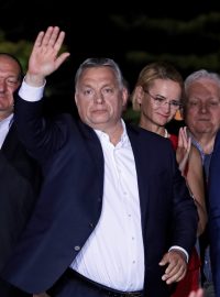 Maďarský premiér a lídr Fideszu v neděli večer oslavoval úspěch v evropských volbách