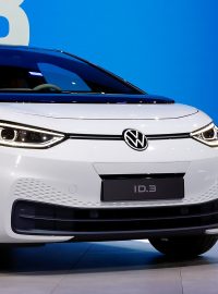 Automobilka Volkswagen v pondělí spouští sériovou výrobu elektromobilu ID.3