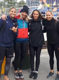 Zleva Martina Maixnerová, Michala Kvapilová, Martina Bonnerová 
 a Michaela Kubíčková