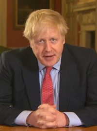 Premiér Velké Británie Boris Johnson při projevu 23. března