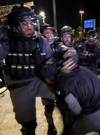 Střety s policií v Jeruzalémě.