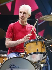 Charlie Watts na snímku z roku 2016, kdy Rolling Stones vystupovali v chilském Santiagu