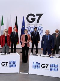 ministři účastnící se jednání G7 v Liverpoolu