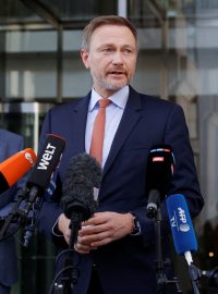 Německý ministr financí Christian Lindner na tiskové konferenci po debatě o rozpočtu