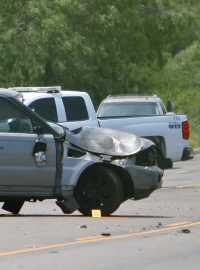 Muž, který v neděli najel do lidí na zastávce autobusu ve městě Brownsville v americkém státě Texas a osm z nich zabil, byl obviněn z osmi případů neúmyslného zabití