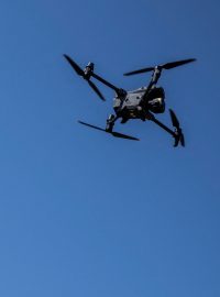 Ukrajinští vojáci se v Záporožské oblasti účastní výcviku v používání dronů