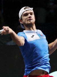Tomáš Macháč v úvodním zápase čtvrtfinále tenisového Davisova poháru s Austrálií proti Jordanu Thompsonov